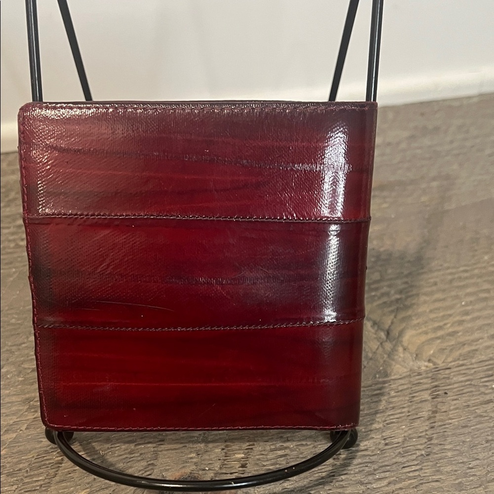 Vintage Elegant Red Leather Wallet - Picture 5 of 8